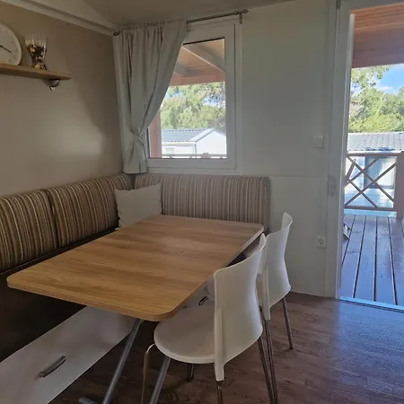 Parque de vacaciones Mobile Murter Comfort Jezera