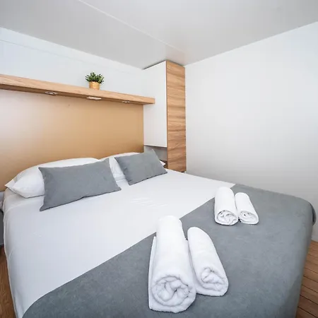 Mobile Murter Comfort Parque de vacaciones Jezera