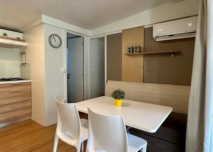 Mobile Murter Comfort פארק נופש יזרה